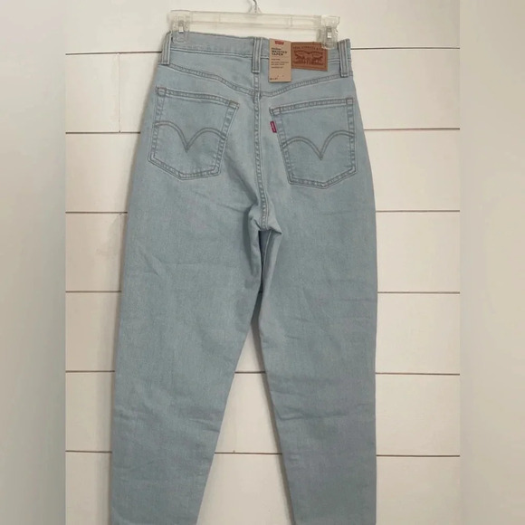NEW! Levi's High Waisted Taper Women's Jeans Light wash Blue  Size W26L27 - Picture 8 of 10